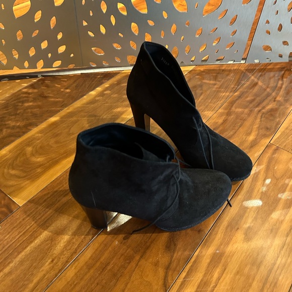 J crew women’s ankle bootie - Picture 3 of 7